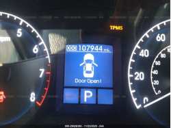HYUNDAI GENESIS KMHGC4DF3BU129871