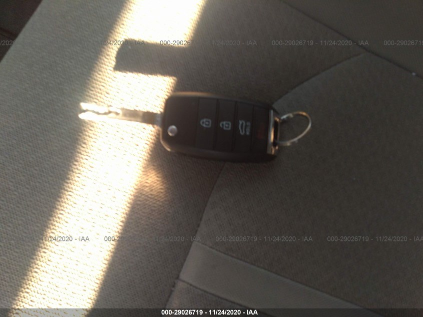 KIA OPTIMA KNAGT4L37G5070348