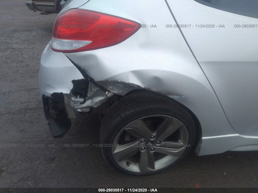 HYUNDAI VELOSTER KMHTC6AE7FU243125