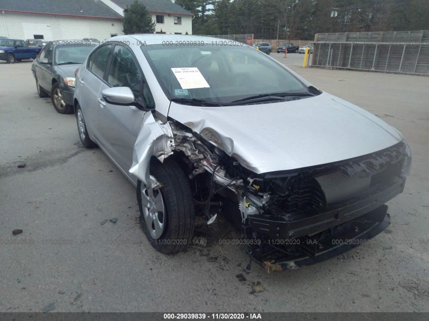 KIA FORTE 3KPFK4A79JE177176