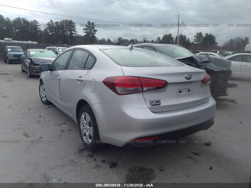 KIA FORTE 3KPFK4A79JE177176
