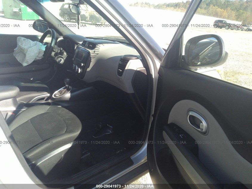KIA SOUL KNDJN2A24J7576183