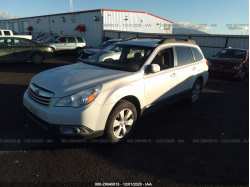 SUBARU OUTBACK 4S4BRBCC3B3380609