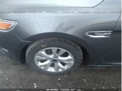 FORD TAURUS 1FAHP2HW0BG178185