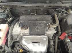 TOYOTA RAV4 JTMZFREV4JJ179847