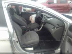 HYUNDAI ELANTRA 5NPDH4AE8DH375218