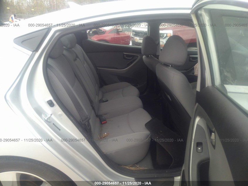 HYUNDAI ELANTRA 5NPDH4AE8DH375218