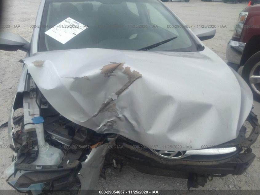 HYUNDAI ELANTRA 5NPDH4AE8DH375218