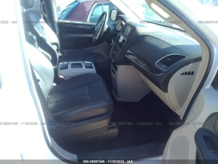CHRYSLER TOWN & COUNTRY 2C4RC1BG0GR297575