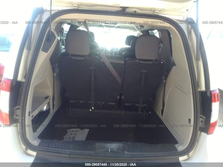 CHRYSLER TOWN & COUNTRY 2C4RC1BG0GR297575
