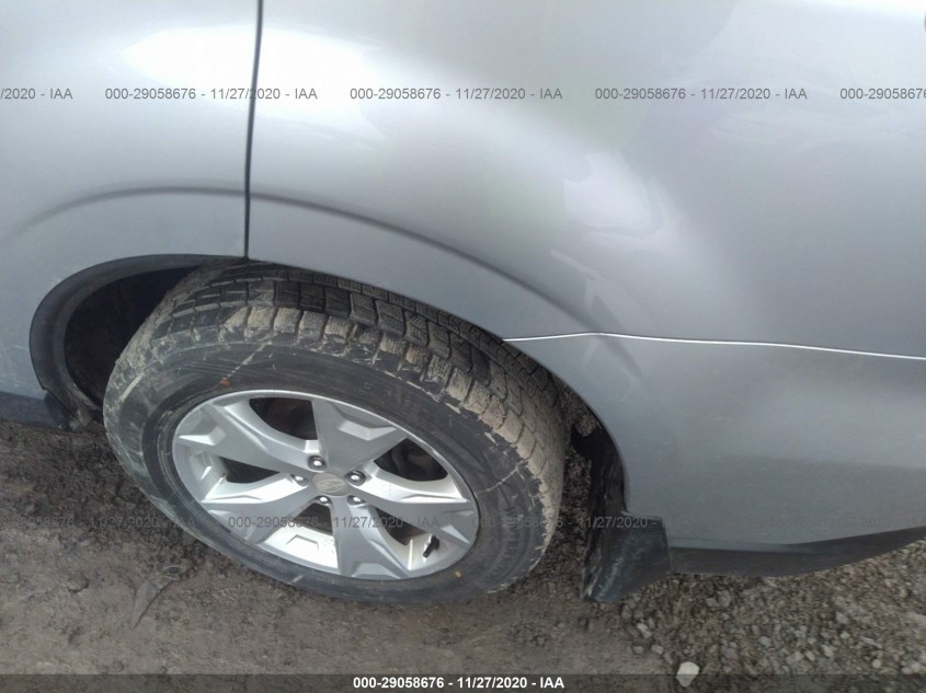 SUBARU FORESTER JF2SJADC9FH476114