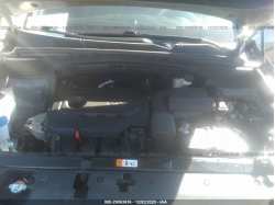 HYUNDAI SANTA FE SPORT 5NMZT3LB7JH057908