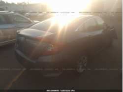 HONDA CIVIC SEDAN 2HGFC2F52JH580687