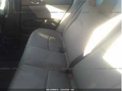 HONDA CIVIC SEDAN 2HGFC2F52JH580687
