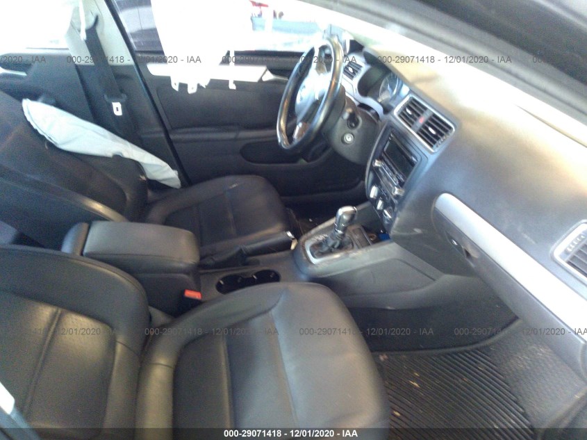 VOLKSWAGEN JETTA SEDAN 3VWDX7AJ3DM375264