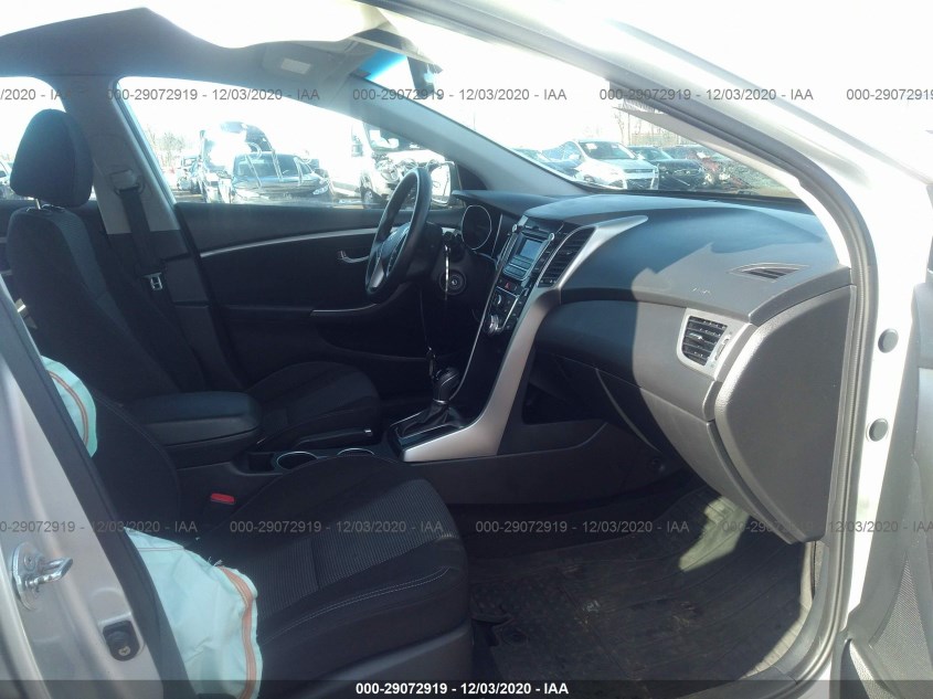 HYUNDAI ELANTRA GT KMHD35LE1DU079833