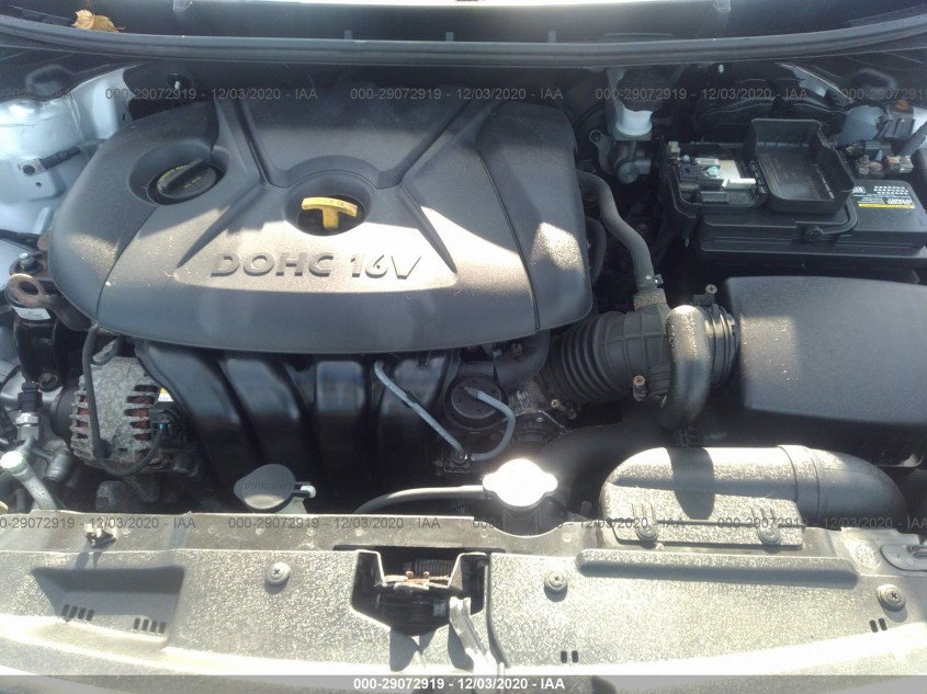 HYUNDAI ELANTRA GT KMHD35LE1DU079833