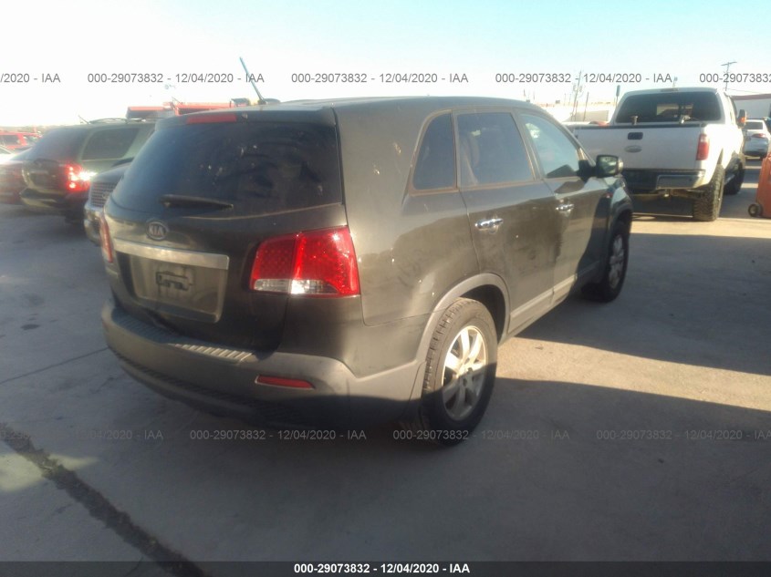 KIA SORENTO 5XYKT3A1XDG331547