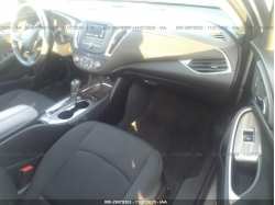 CHEVROLET MALIBU 1G1ZD5ST5JF271241
