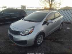 KIA RIO KNADM4A3XF6470013