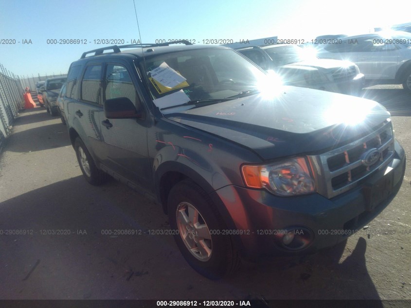 FORD ESCAPE 1FMCU9DG0AKD06310