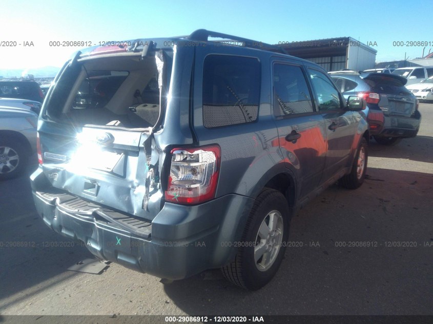 FORD ESCAPE 1FMCU9DG0AKD06310