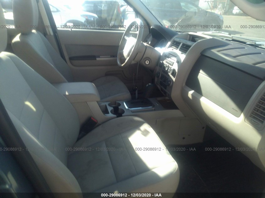 FORD ESCAPE 1FMCU9DG0AKD06310