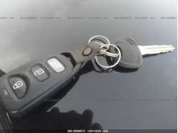 HYUNDAI ELANTRA 5NPD74LFXKH435649