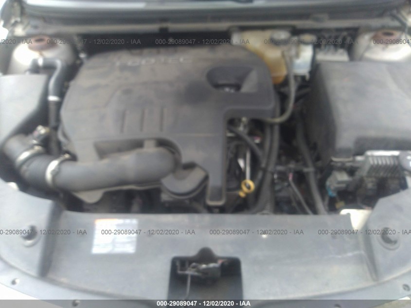 CHEVROLET MALIBU 1G1ZB5E15BF121745