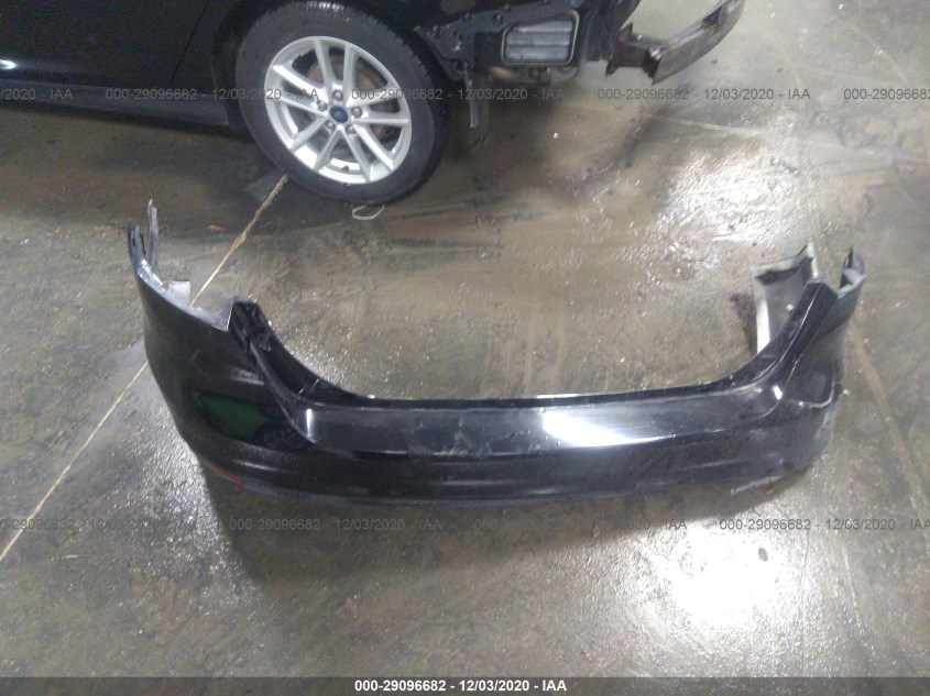 FORD FOCUS 1FADP3F25GL316354
