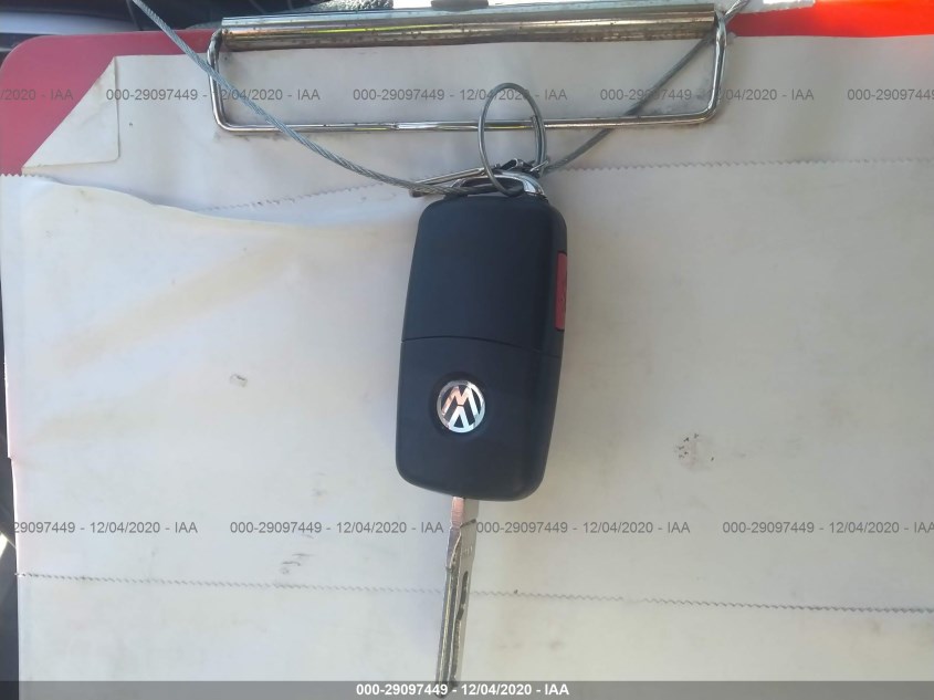 VOLKSWAGEN PASSAT 1VWBP7A32DC074396