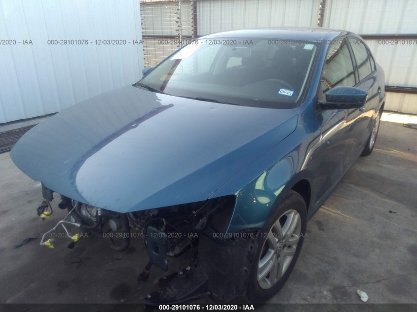 VOLKSWAGEN JETTA 3VW2B7AJ9JM262582