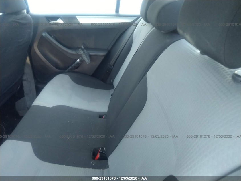 VOLKSWAGEN JETTA 3VW2B7AJ9JM262582