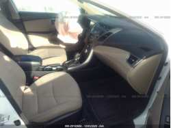 HYUNDAI ELANTRA 5NPDH4AE0EH517563