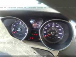 HYUNDAI ELANTRA 5NPDH4AE0EH517563