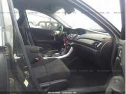 HONDA ACCORD SDN 1HGCR2F34DA184926