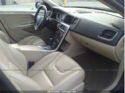 VOLVO S60 YV1902FH8C2043648