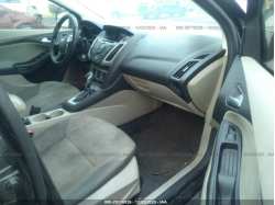 FORD FOCUS 1FADP3F26EL197128