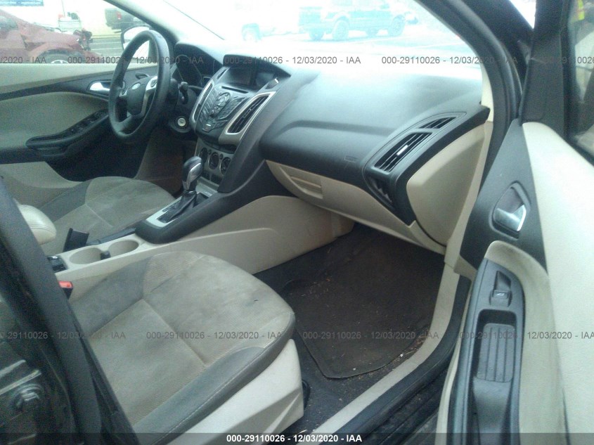 FORD FOCUS 1FADP3F26EL197128