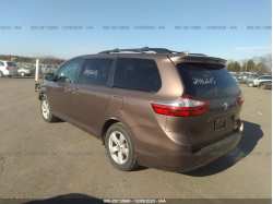 TOYOTA SIENNA 5TDKZ3DC6JS946235