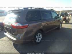TOYOTA SIENNA 5TDKZ3DC6JS946235