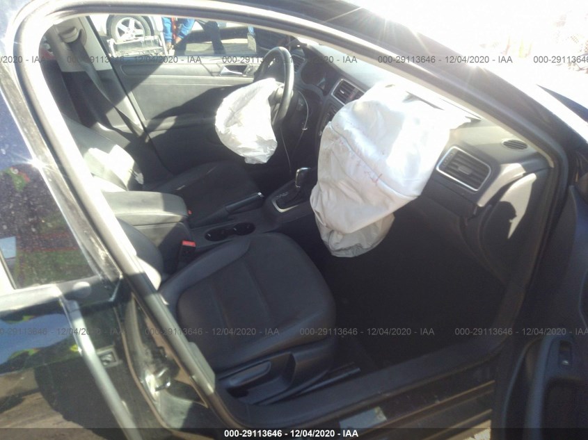 VOLKSWAGEN JETTA SEDAN 3VWDZ7AJ5BM382529