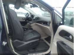 CHRYSLER PACIFICA 2C4RC1EG7KR699047