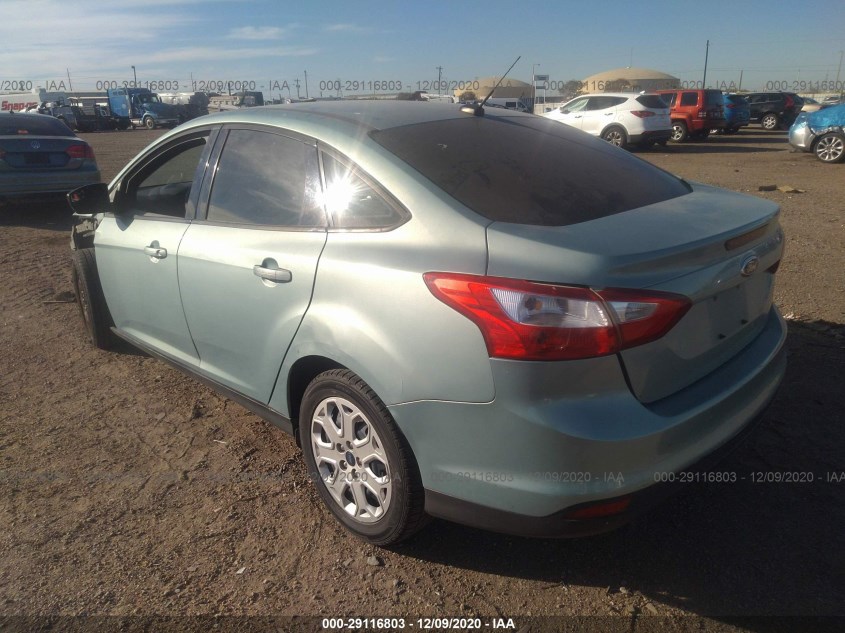 FORD FOCUS 1FAHP3F27CL235657