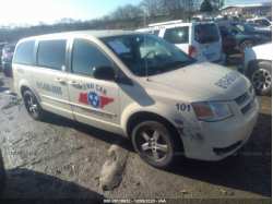 DODGE GRAND CARAVAN 2D4RN4DE8AR307626