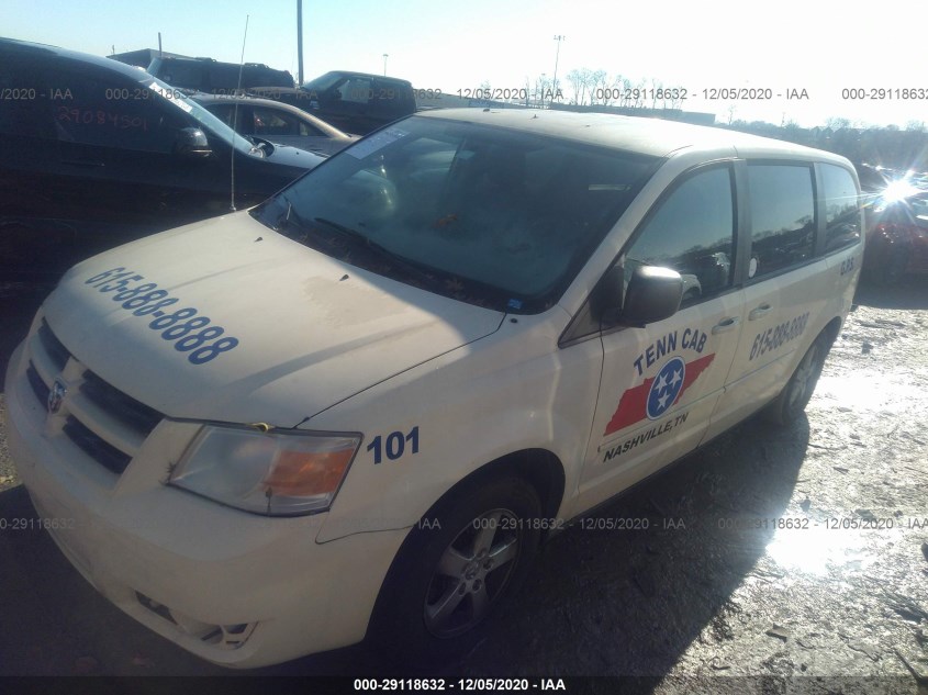 DODGE GRAND CARAVAN 2D4RN4DE8AR307626