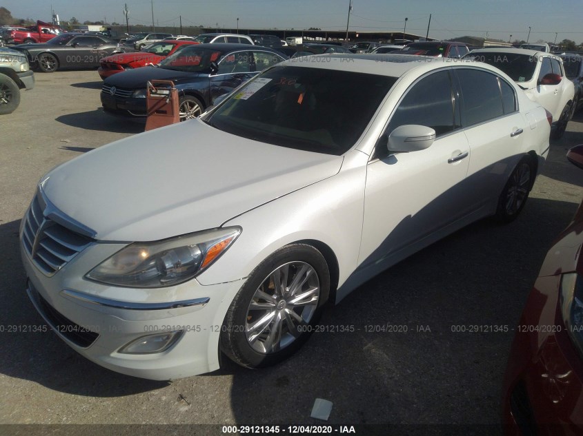 HYUNDAI GENESIS KMHGC4DD8CU154958