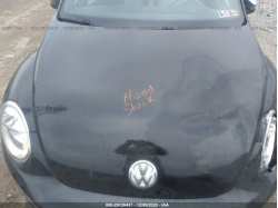 VOLKSWAGEN BEETLE CONVERTIBLE 3VW5P7AT5DM801168