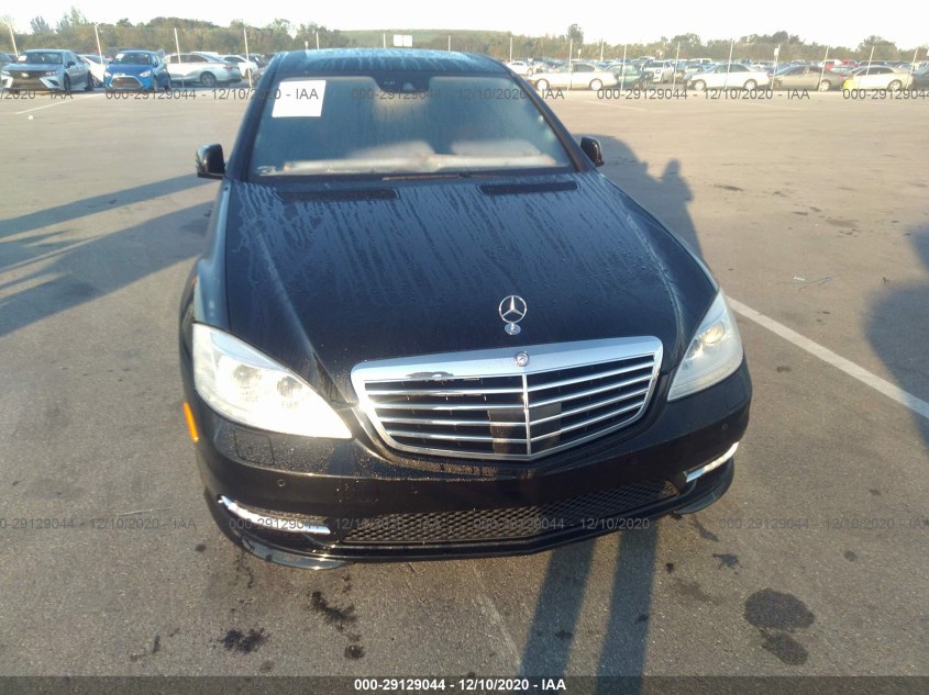 MERCEDES-BENZ S-CLASS WDDNG7DB3DA522715