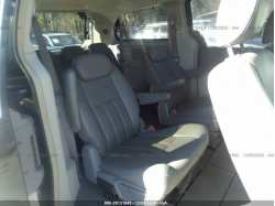 CHRYSLER TOWN & COUNTRY 2A4RR5D14AR104036